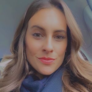 Meet your Posher, Carli